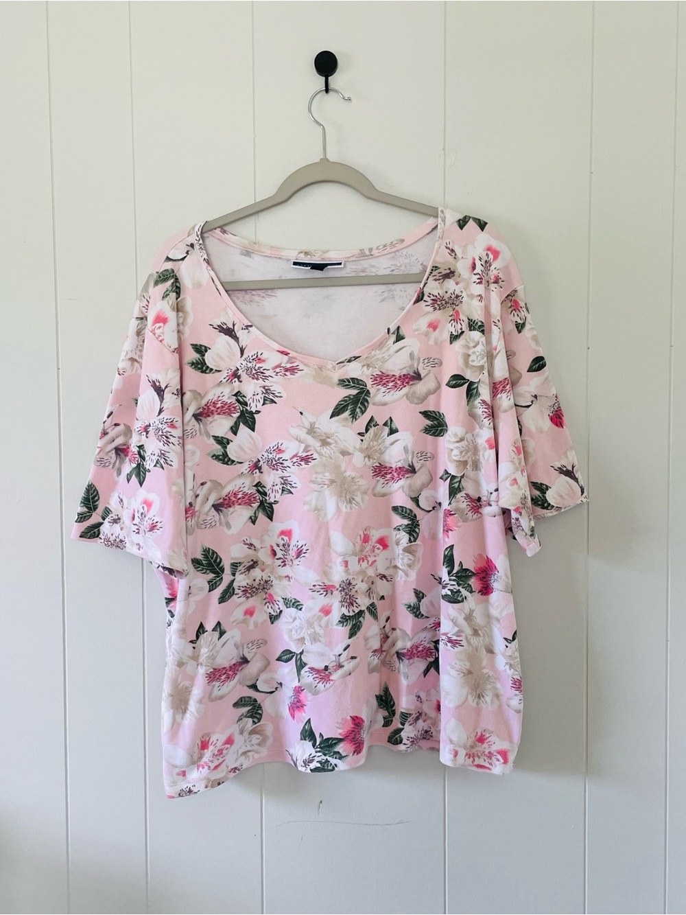 Karen Scott Pink Floral V-Neck Short Sleeve Tee